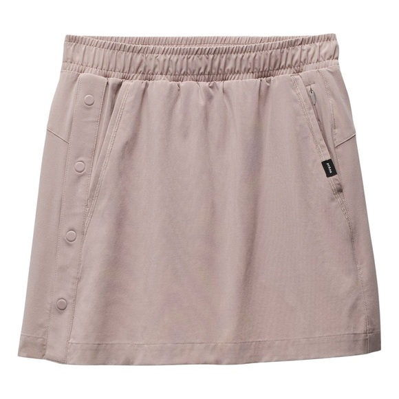 Prana. Railay Snap Up Skort. Willow (dusty purple). Size Medium. - Picture 1 of 12